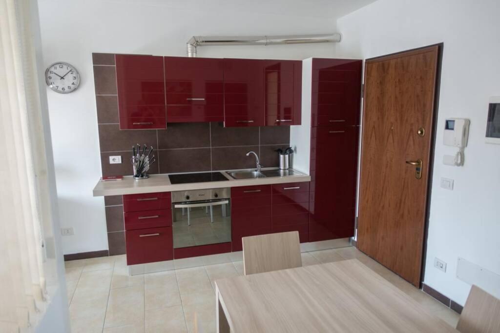 Apartment Victoria, Cozy Studio Flat Near Leonardo Academy Sesto Calende Extérieur photo